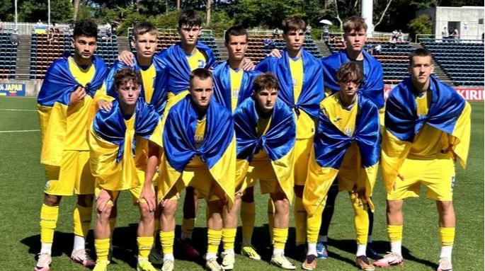 Збірна України U-17 зазнала поразки від Бельгії у кваліфікації на Євро-2025, проте все ж змогла пройти далі.